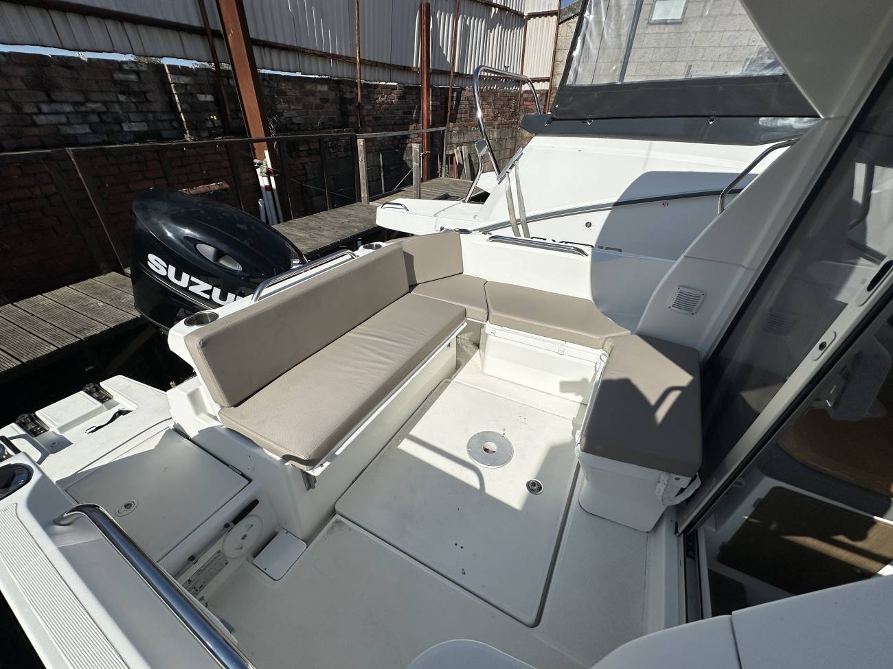 2019 Beneteau Antares 7 image 17