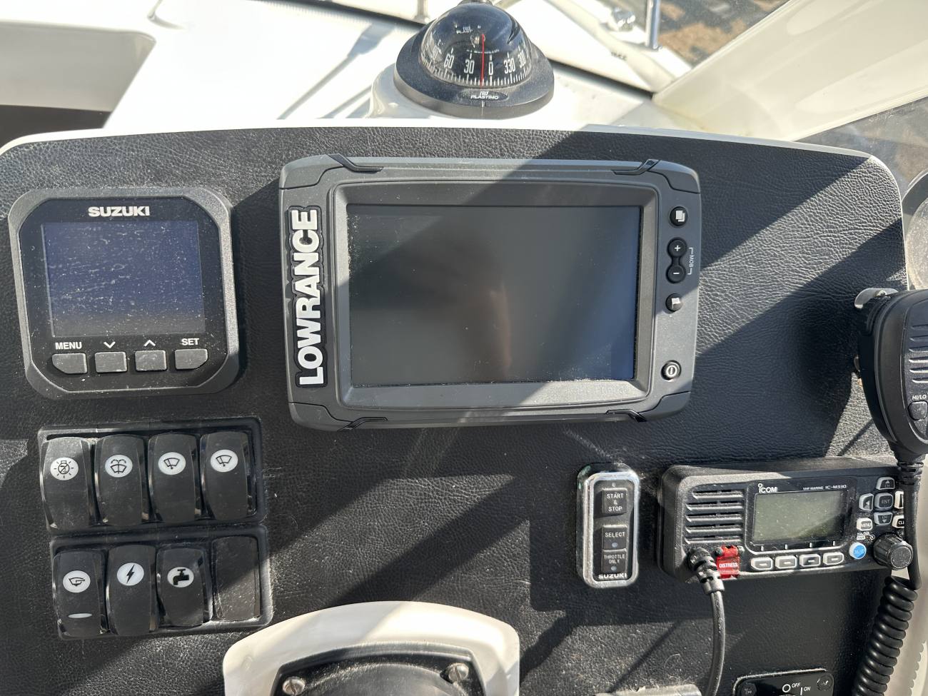 2019 Beneteau Antares 7 image 20