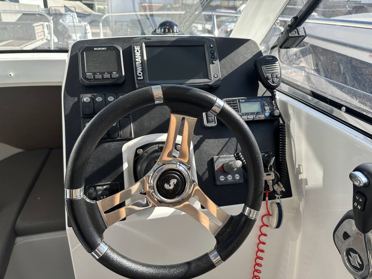2019 Beneteau Antares 7 image 19