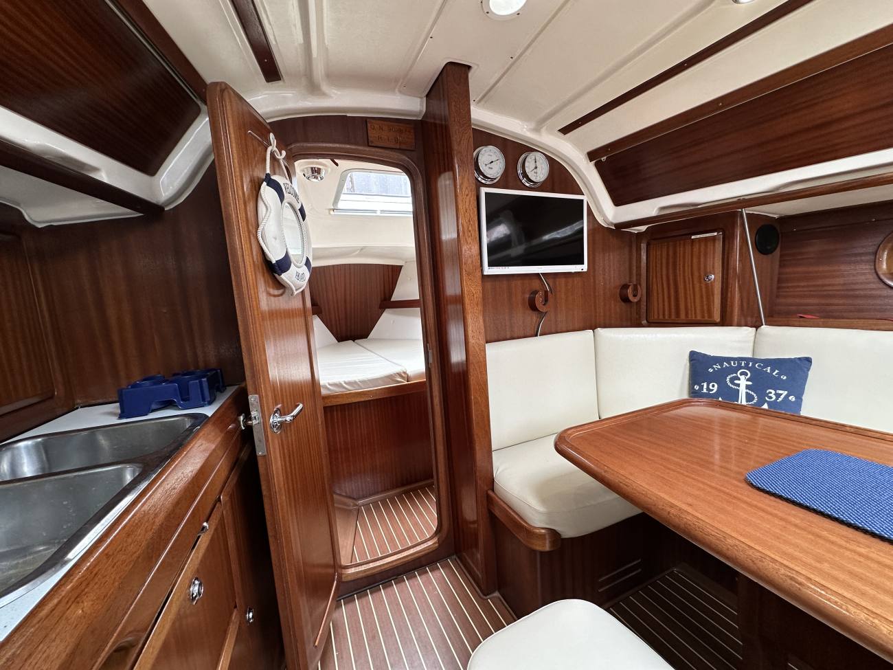 2000 Bavaria 36 Holiday image 22
