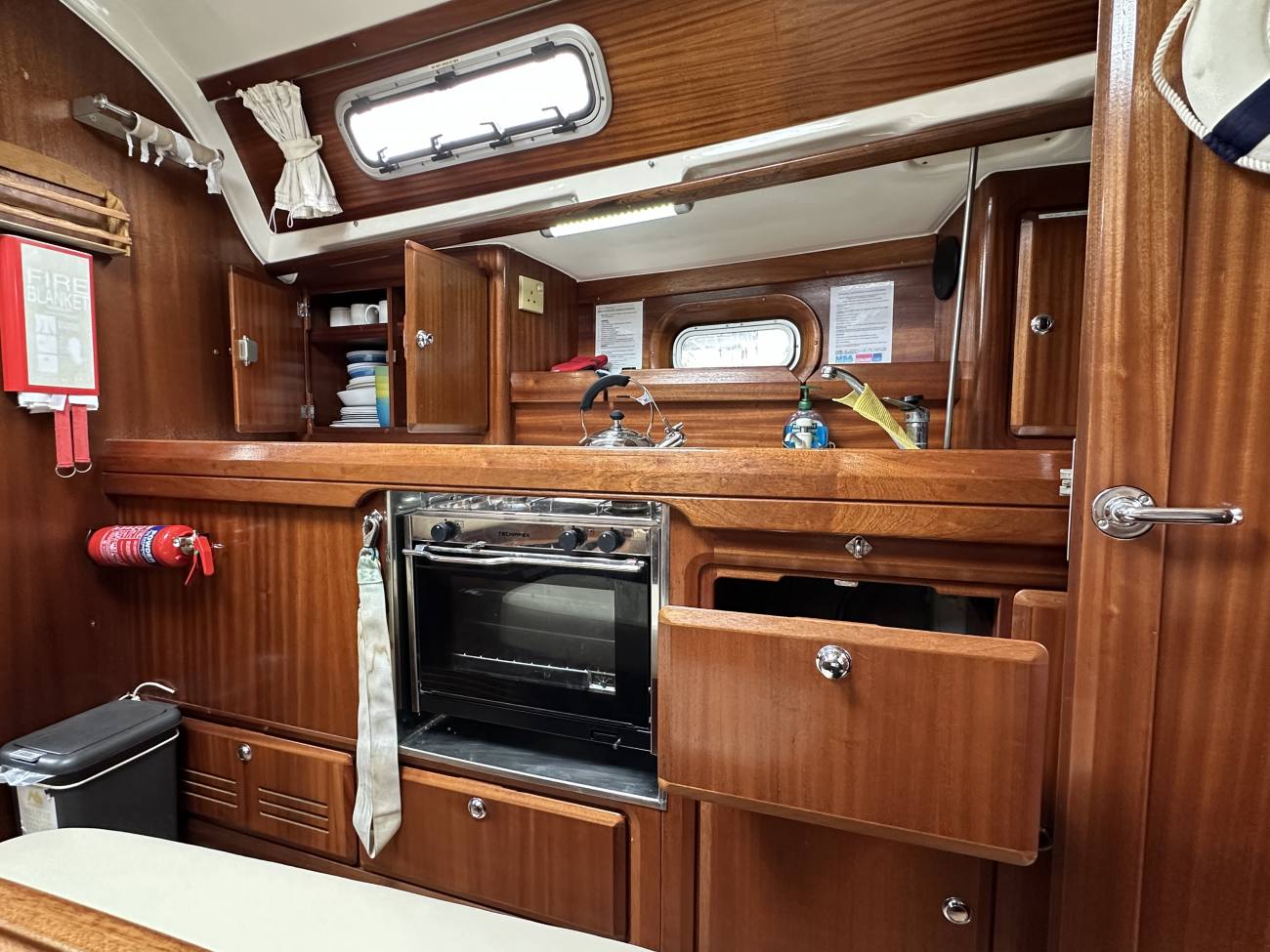 2000 Bavaria 36 Holiday image 31