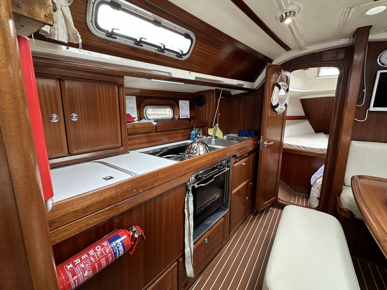 2000 Bavaria 36 Holiday image 32
