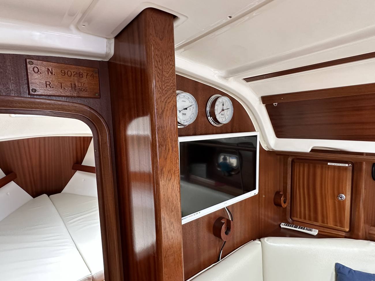 2000 Bavaria 36 Holiday image 35