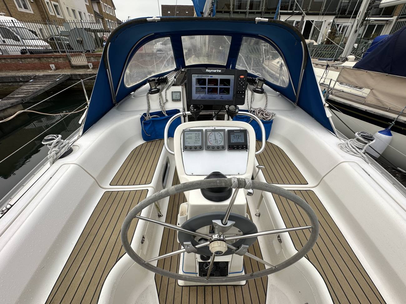 2000 Bavaria 36 Holiday image 7