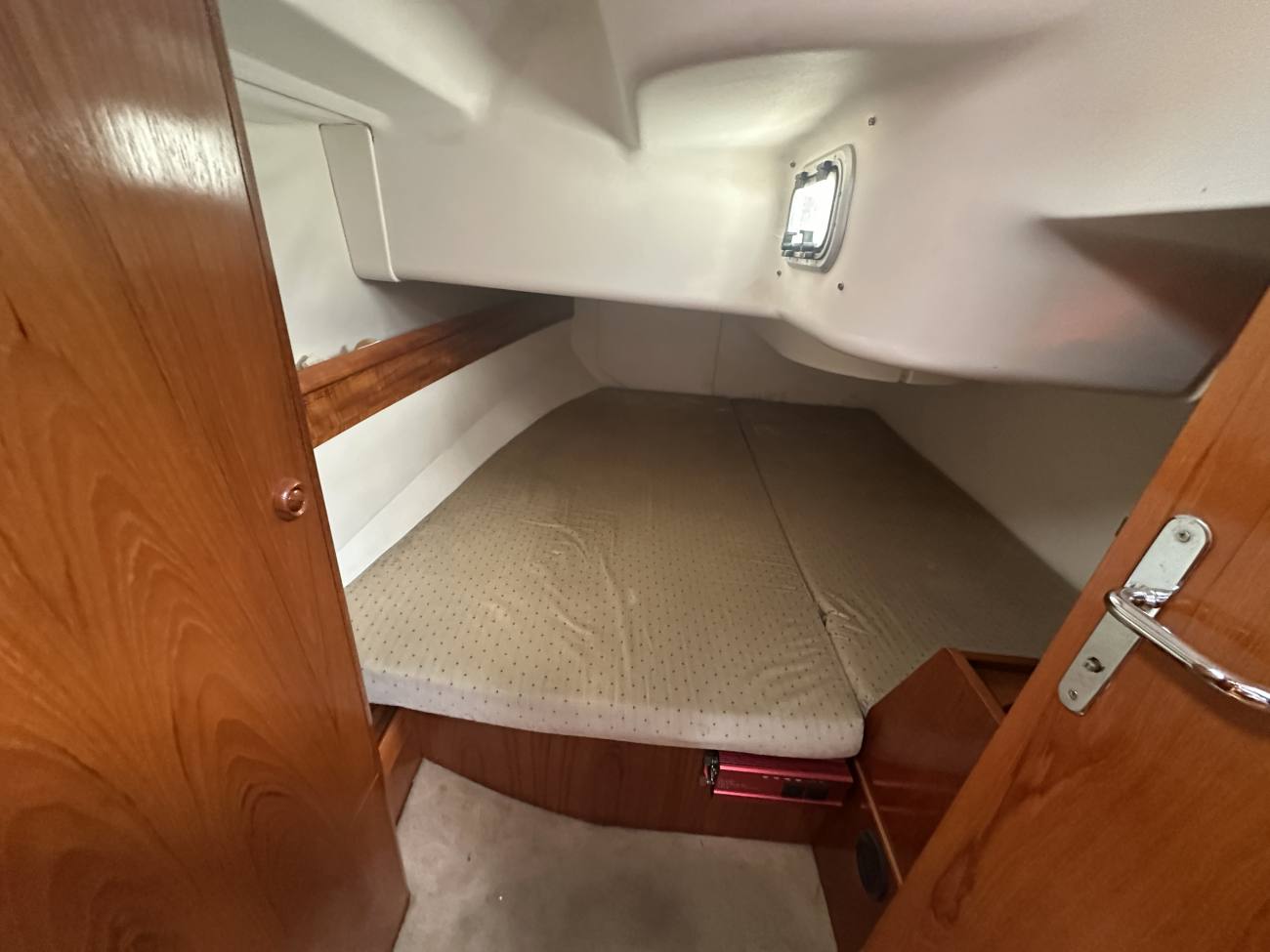 1997 Jeanneau 342 image 24