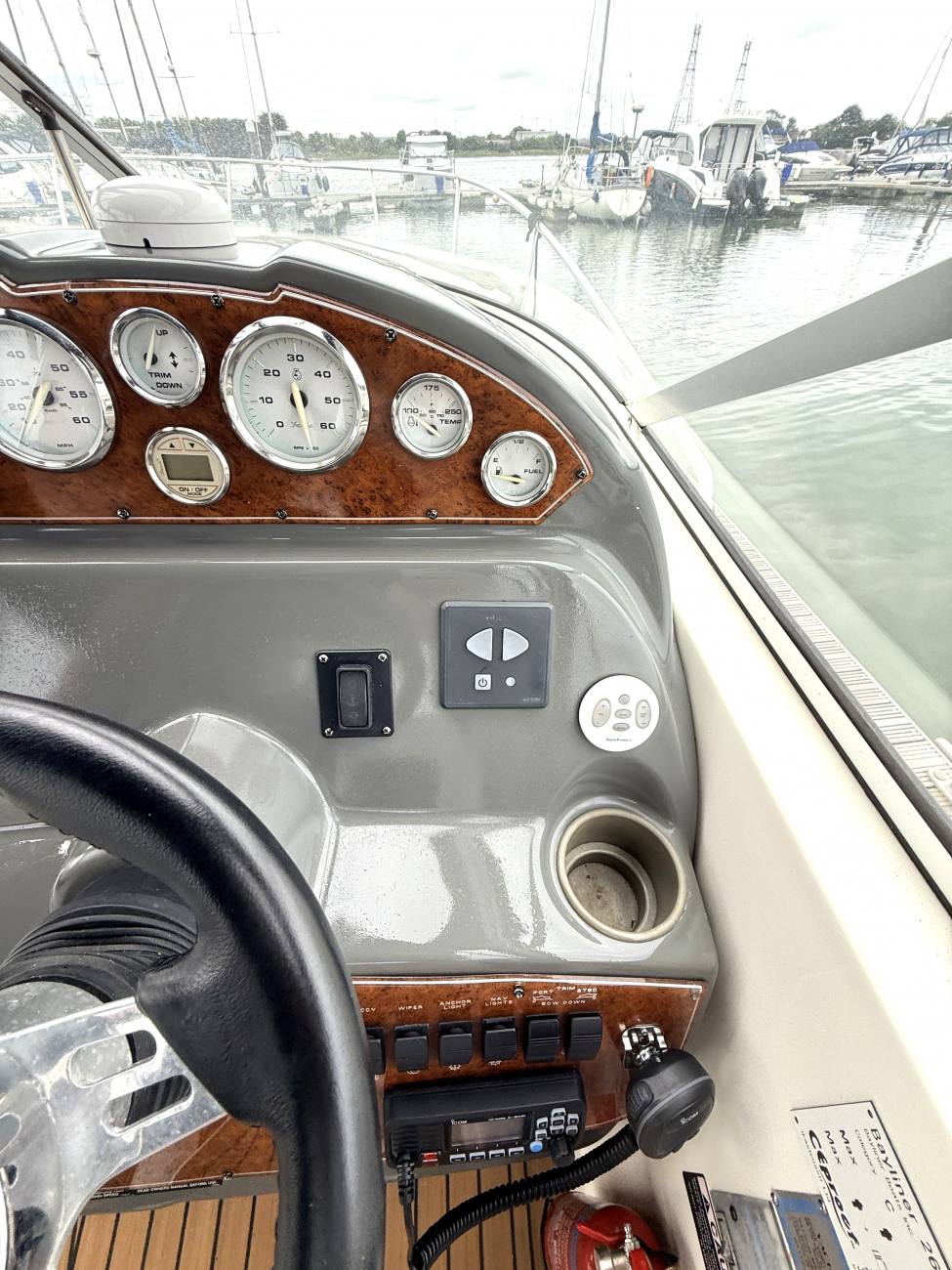 2005 Bayliner 265 image 17