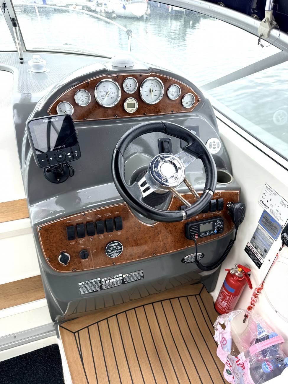 2005 Bayliner 265 image 18