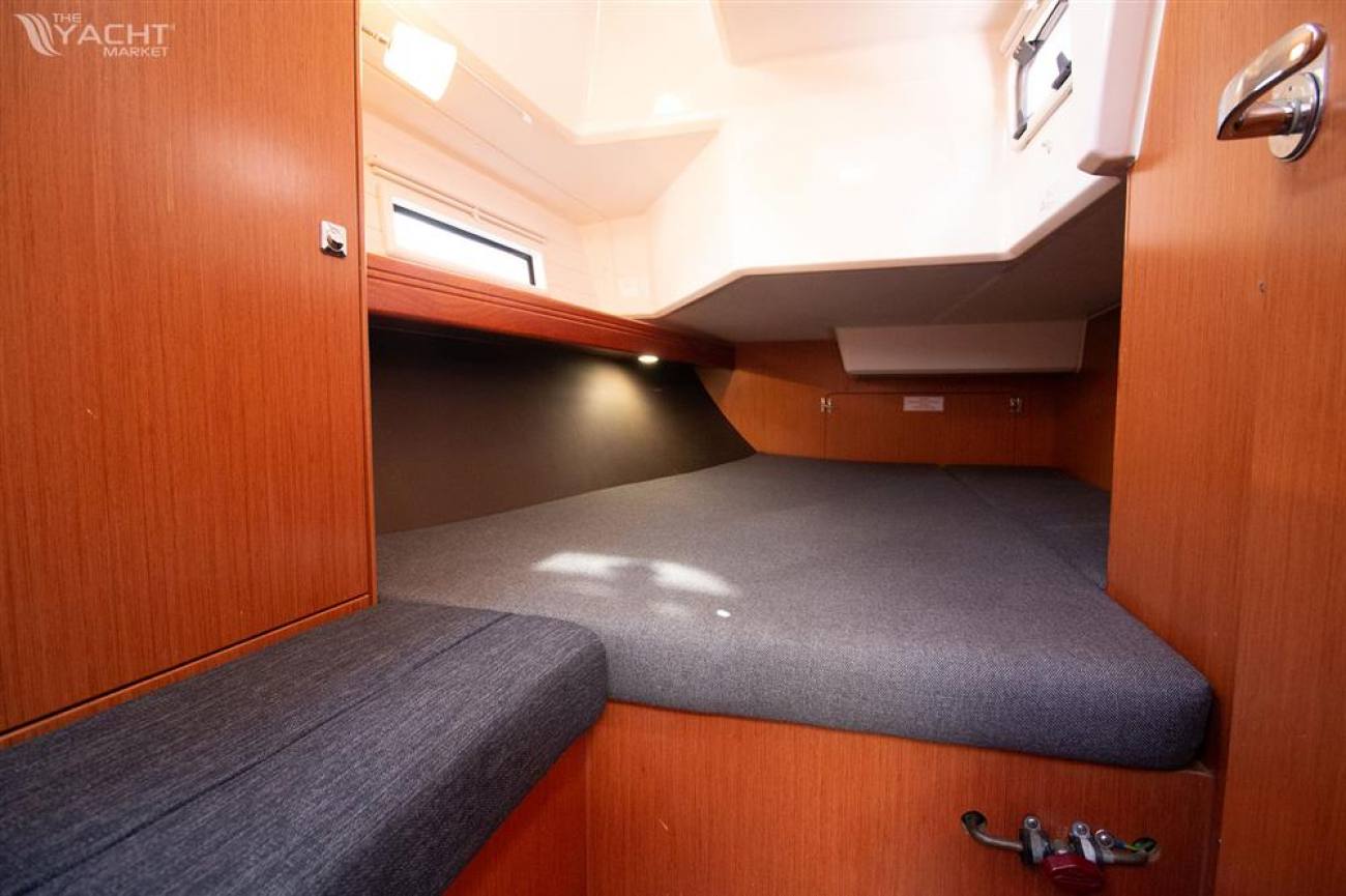 2014 Bavaria Cruiser 37 image 6