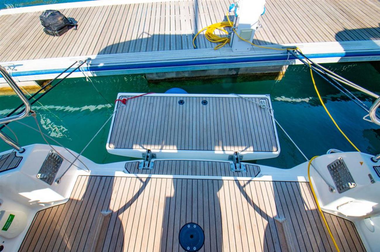 2014 Bavaria Cruiser 37 image 2