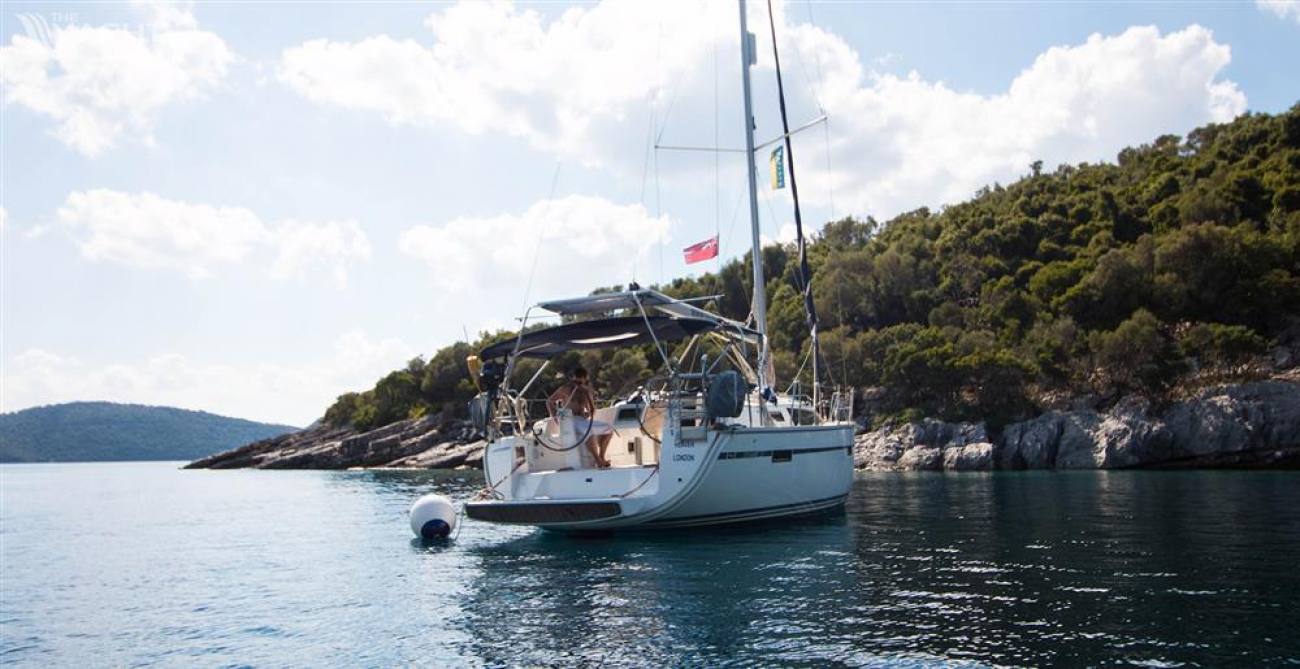 2014 Bavaria Cruiser 37 image 12