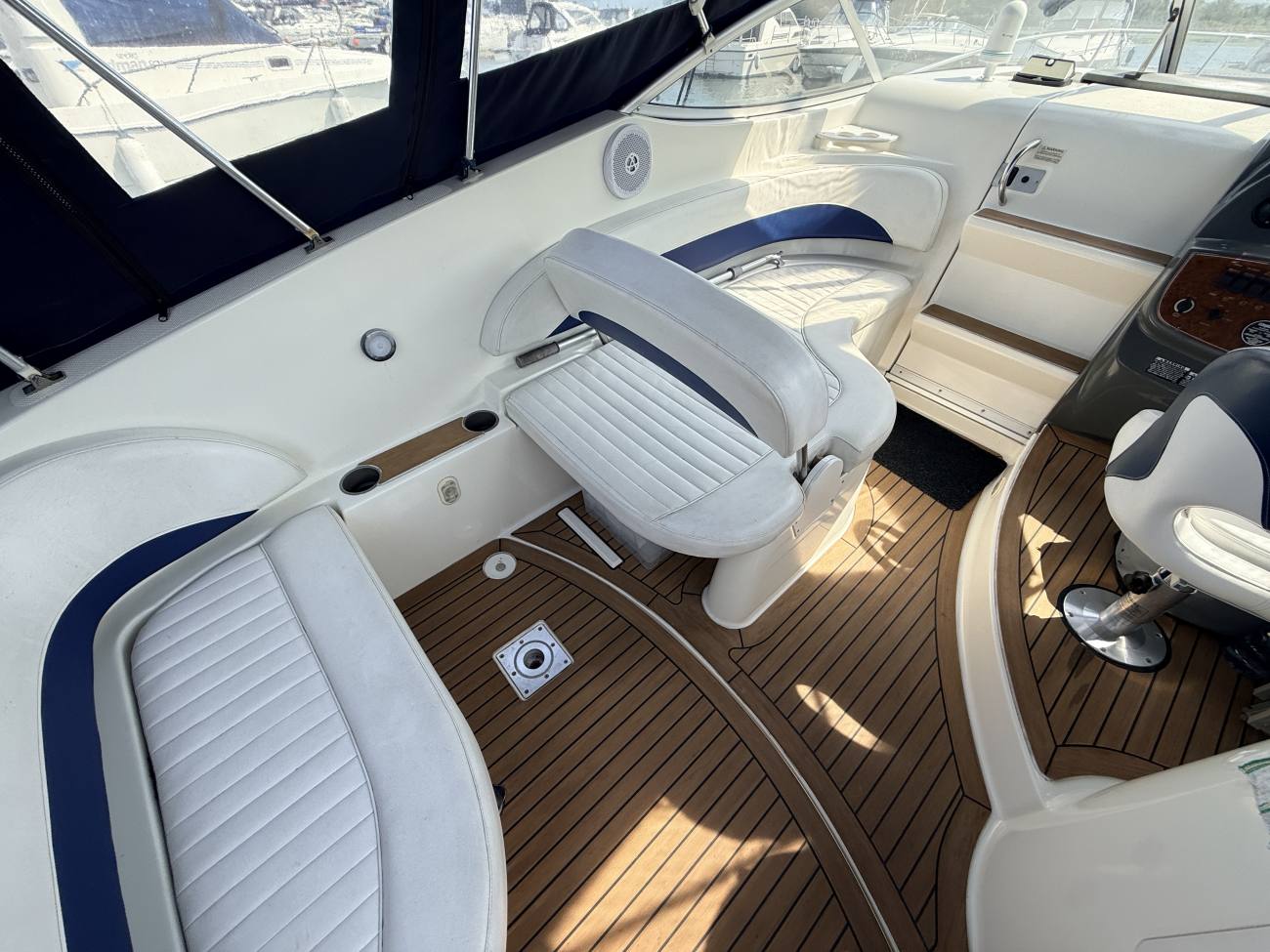 2005 Bayliner 265 image 13