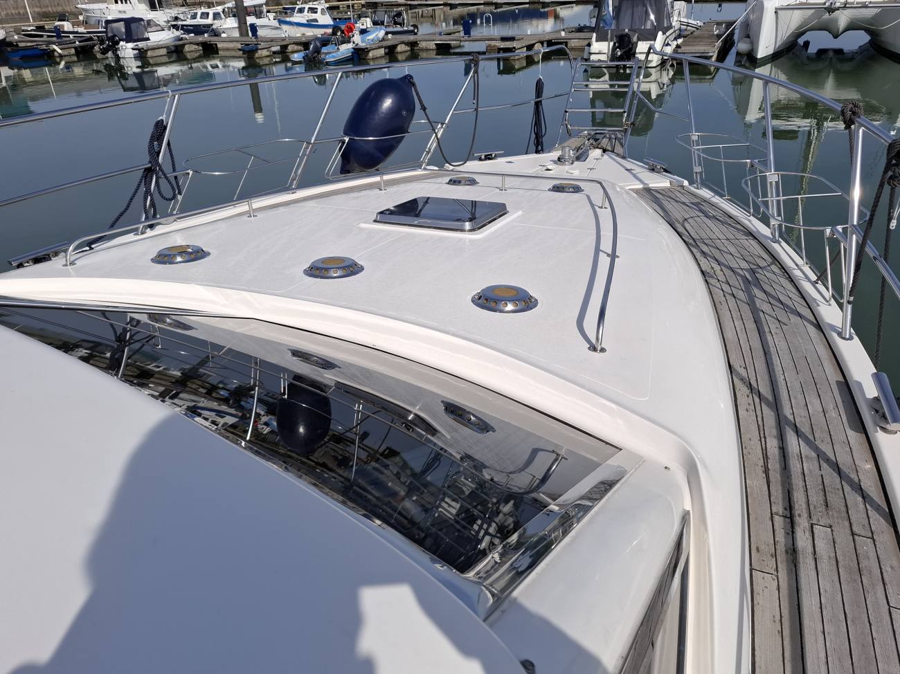2000 Atlantic 42 image 17