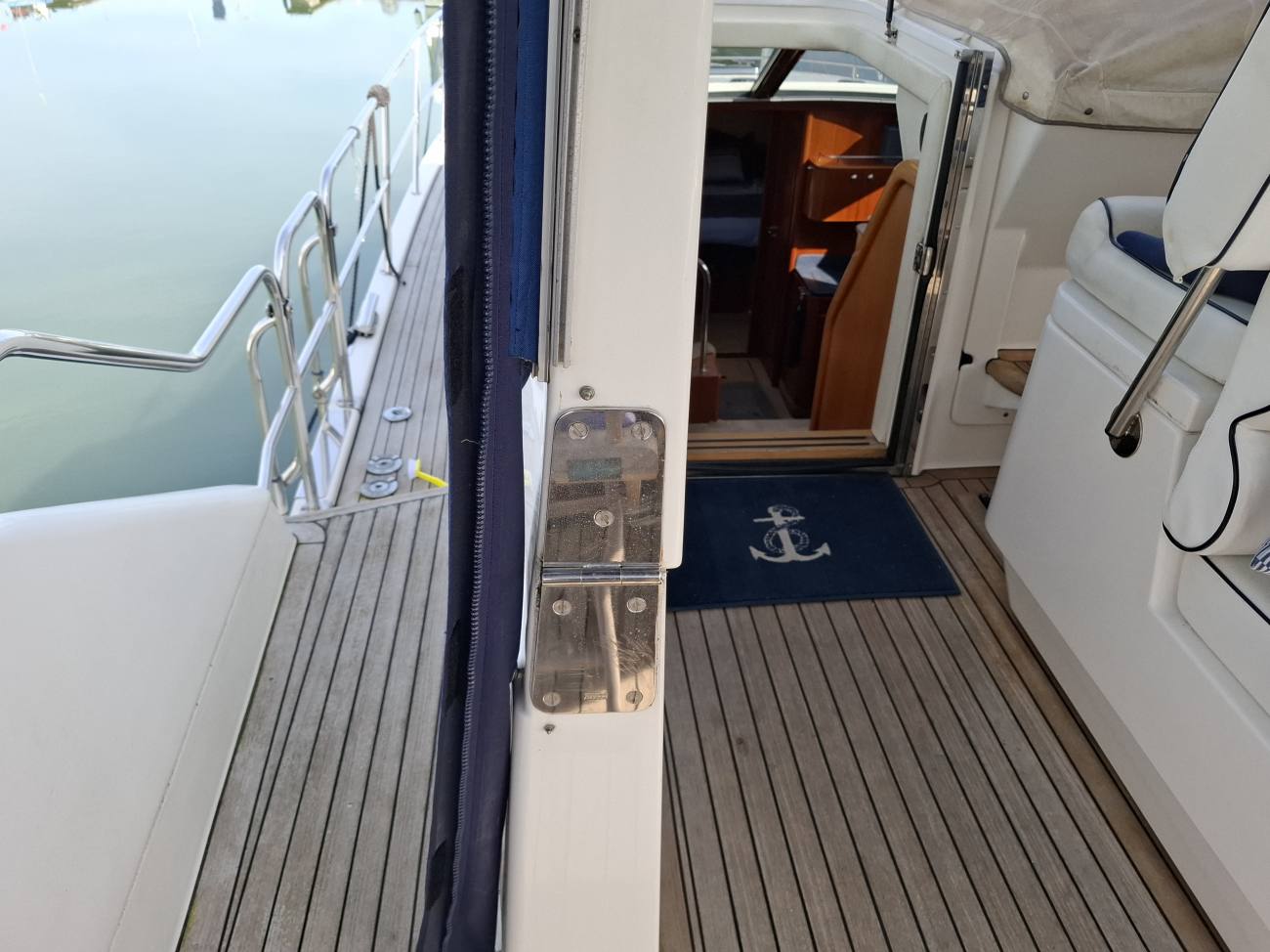 2000 Atlantic 42 image 20