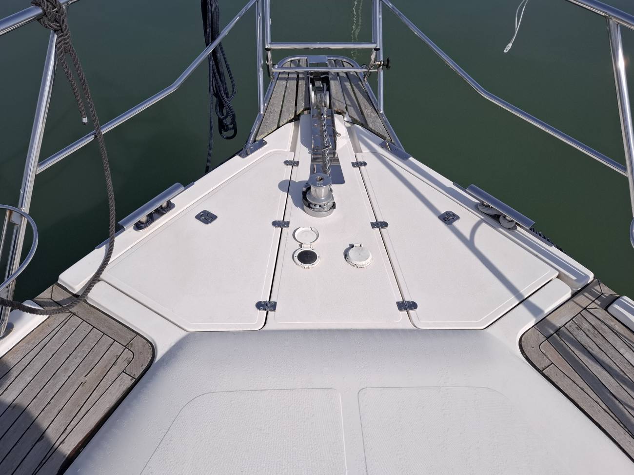 2000 Atlantic 42 image 18
