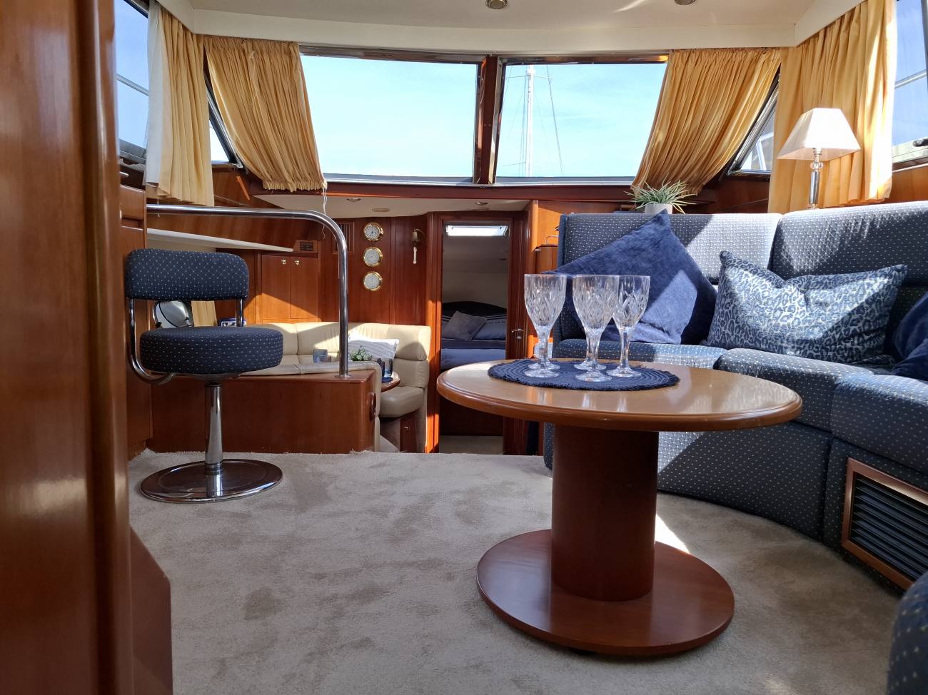 2000 Atlantic 42 image 5