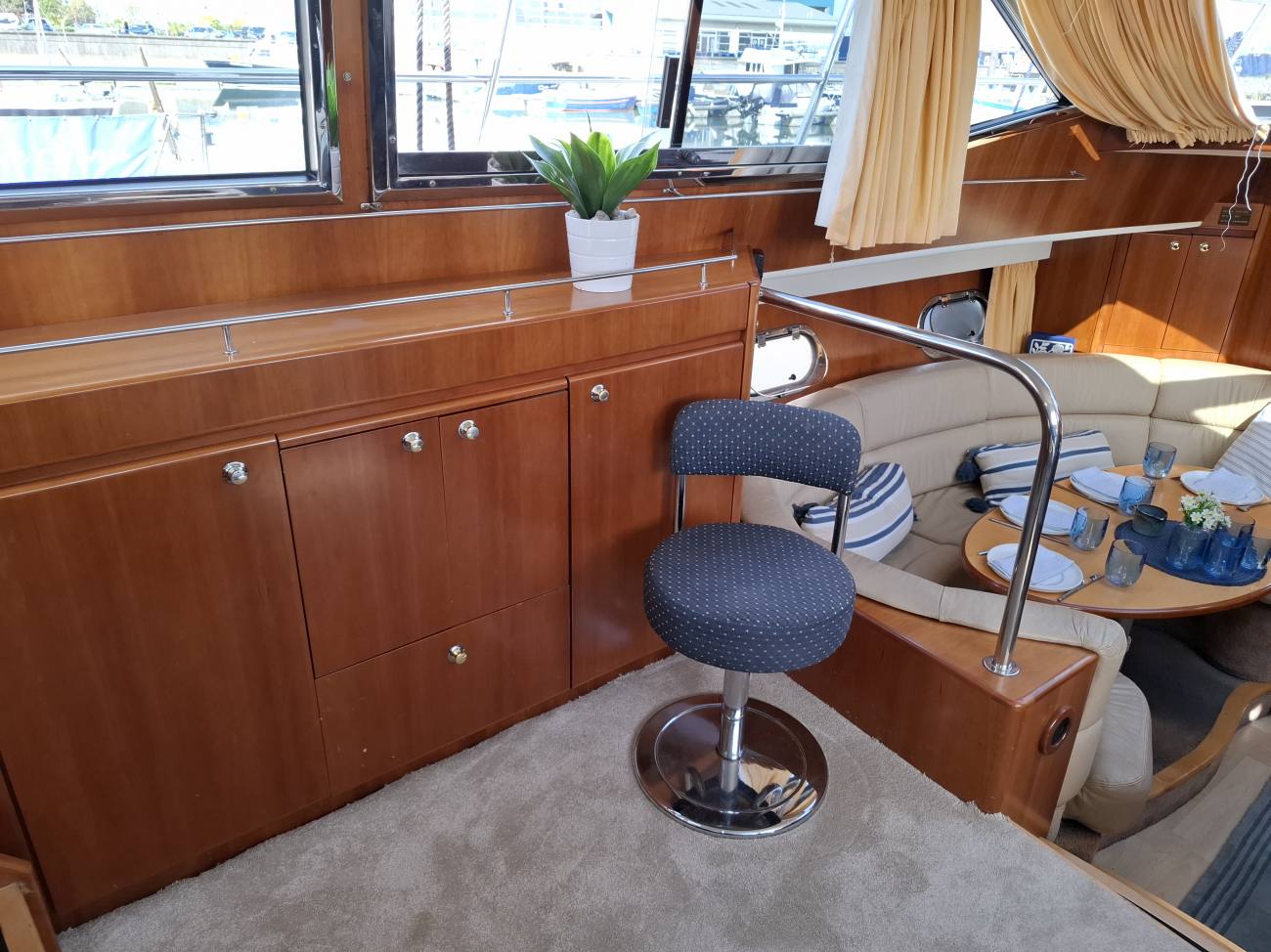 2000 Atlantic 42 image 6