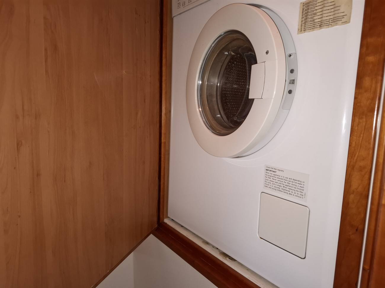 2000 Atlantic 42 image 3