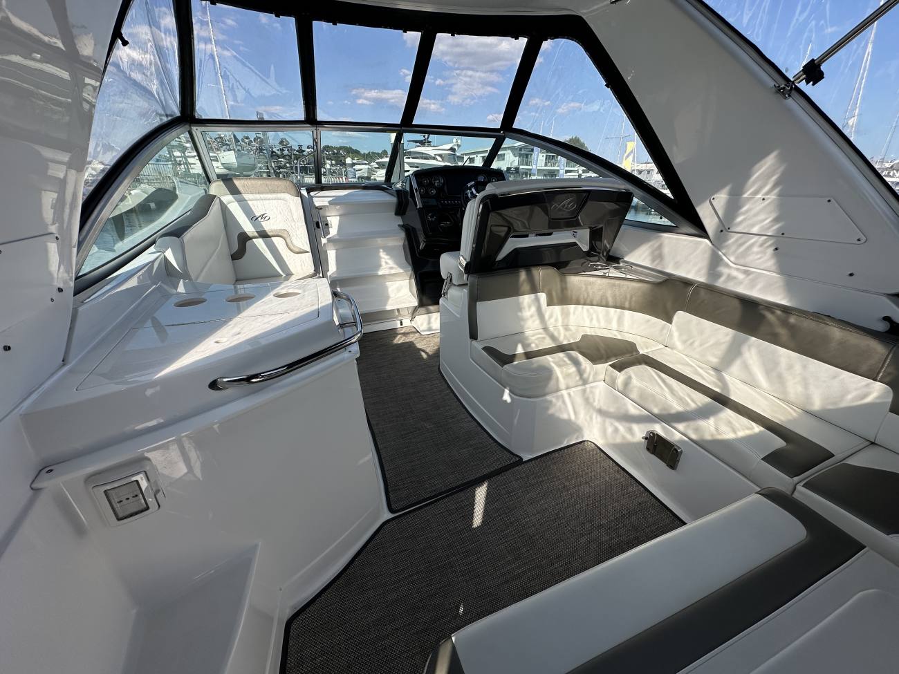 2018 Monterey 275 SY image 21