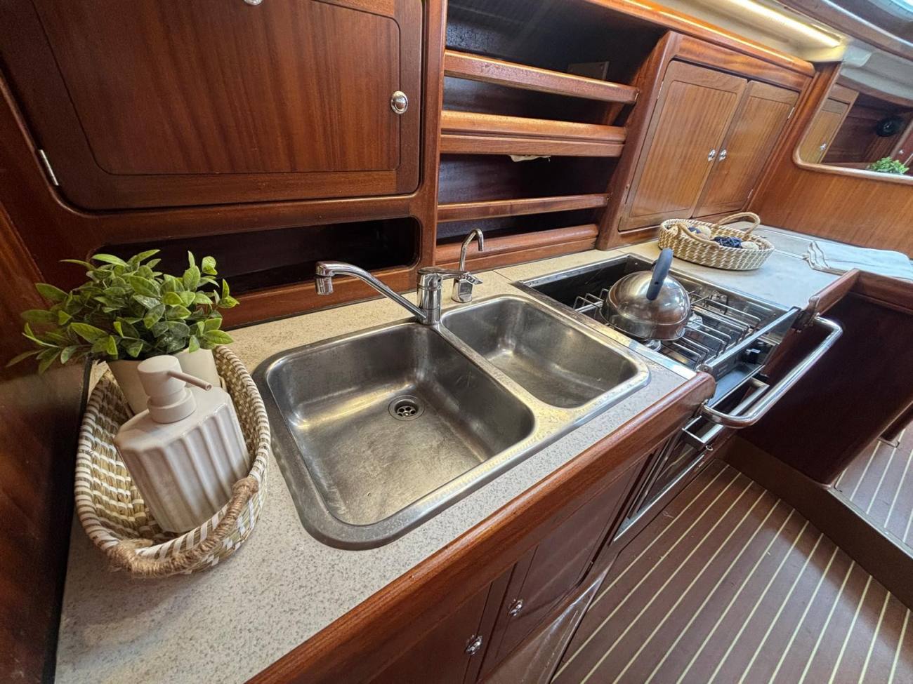2001 Bavaria Ocean 47 CC image 43