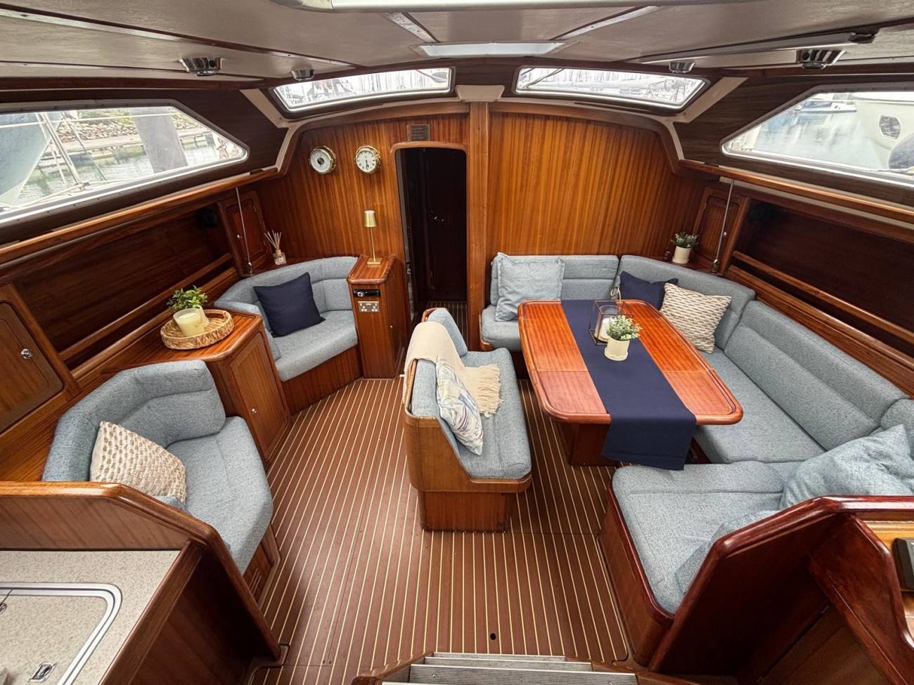 2001 Bavaria Ocean 47 CC image 28