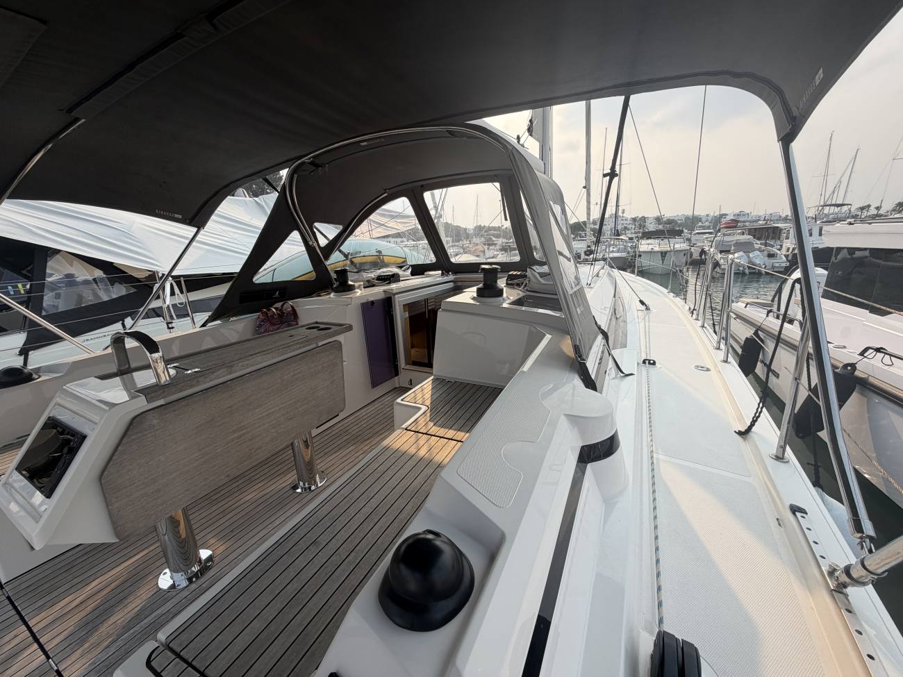 2023 Bavaria C38 image 16