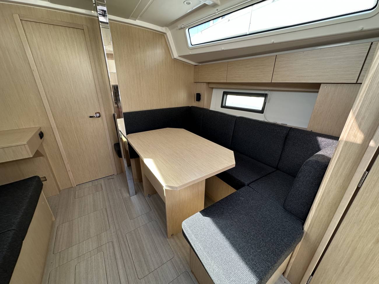 2026 Bavaria C38 image 18