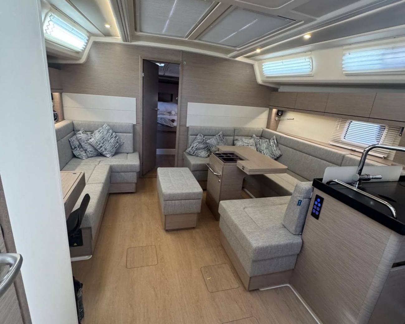 2025 Hanse 458 image 19