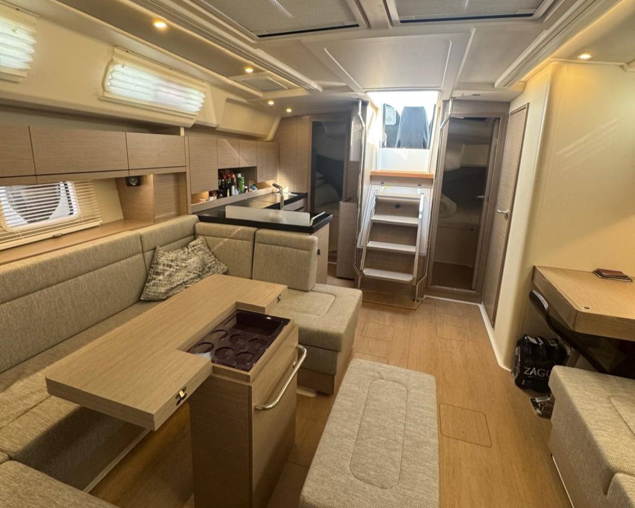 2025 Hanse 458 image 25