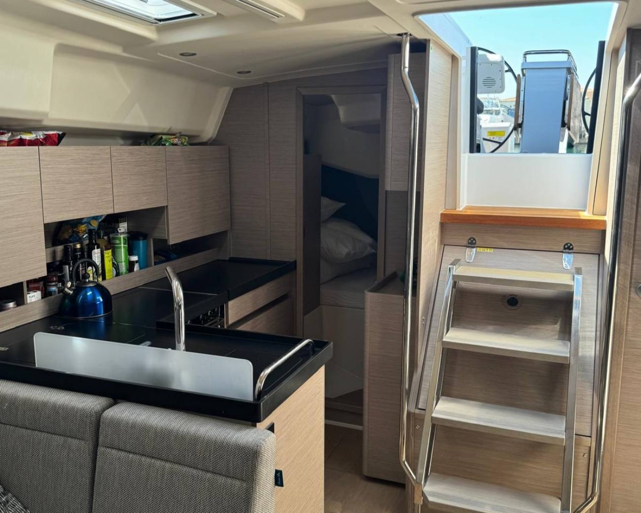 2025 Hanse 458 image 21