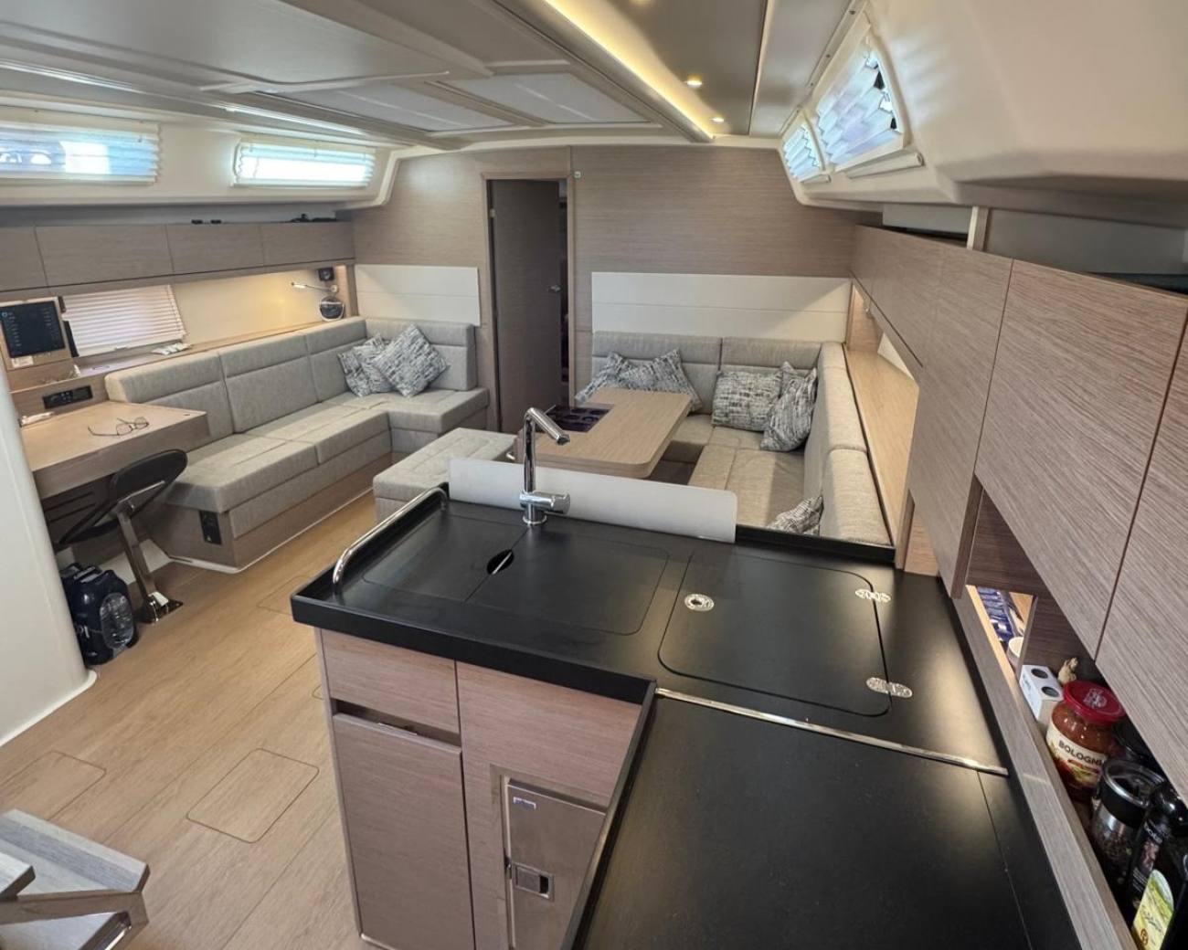 2025 Hanse 458 image 20