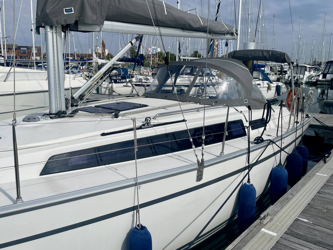 2015 Bavaria Cruiser 33 image 11