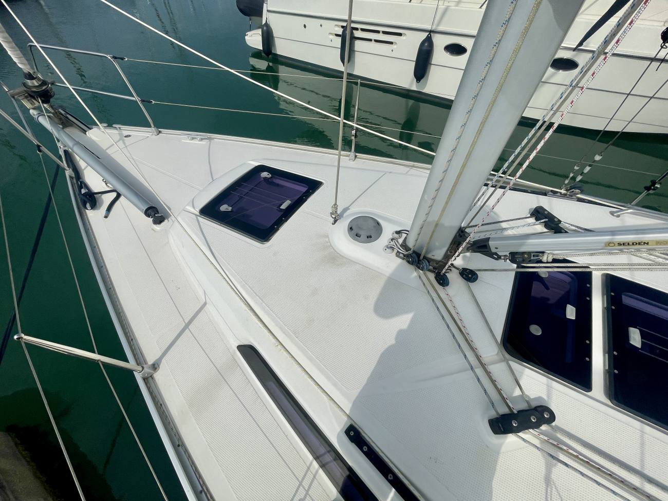 2015 Bavaria Cruiser 33 image 13