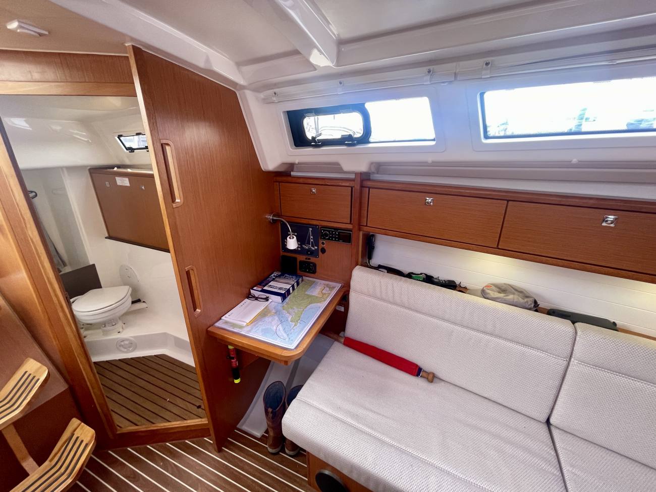 2015 Bavaria Cruiser 33 image 29