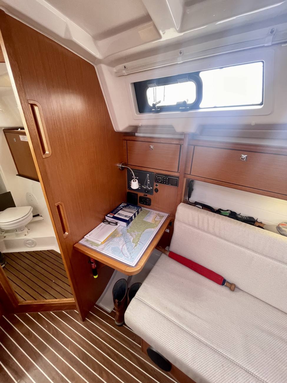 2015 Bavaria Cruiser 33 image 2