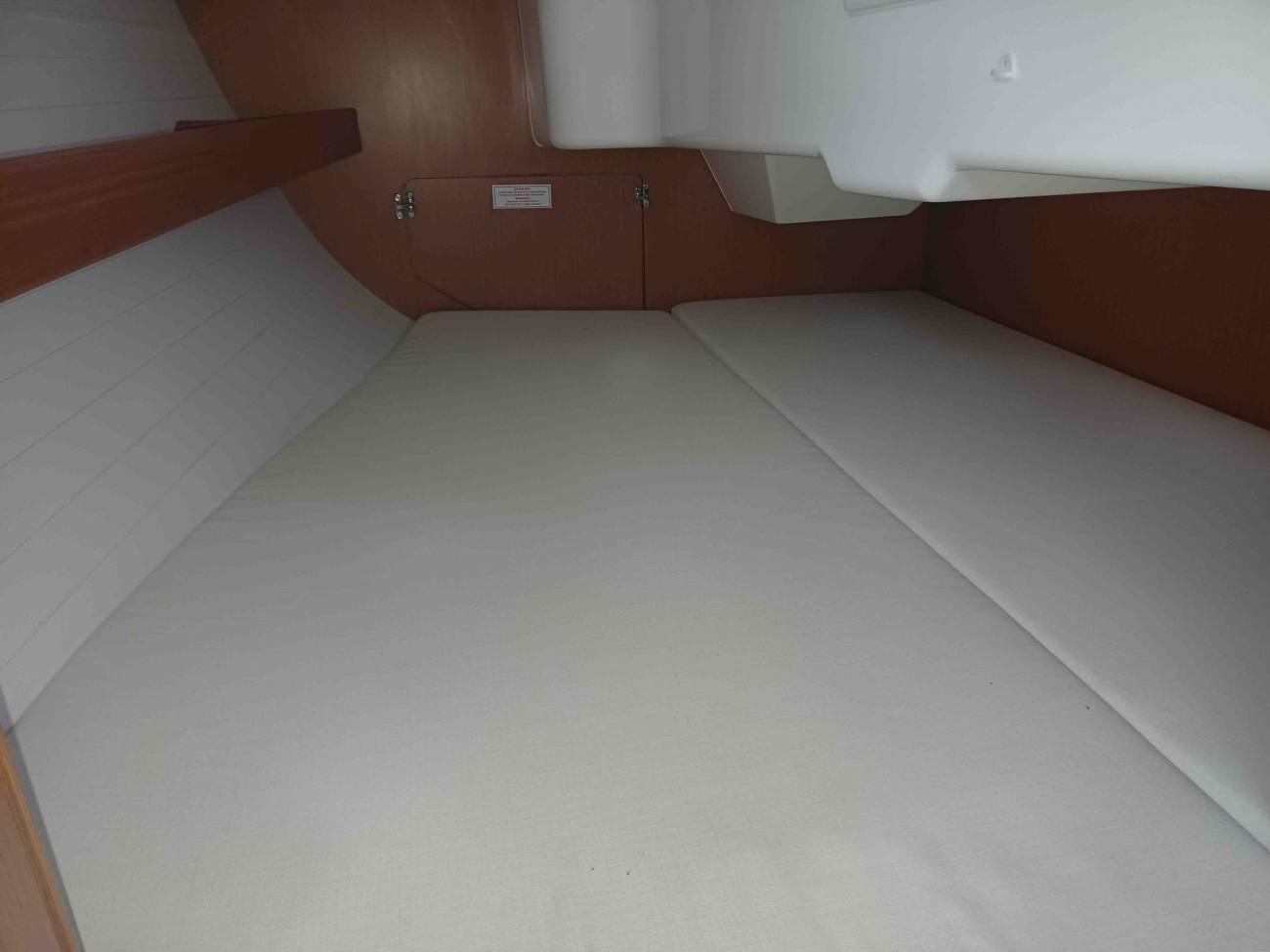 2015 Bavaria Cruiser 33 image 7