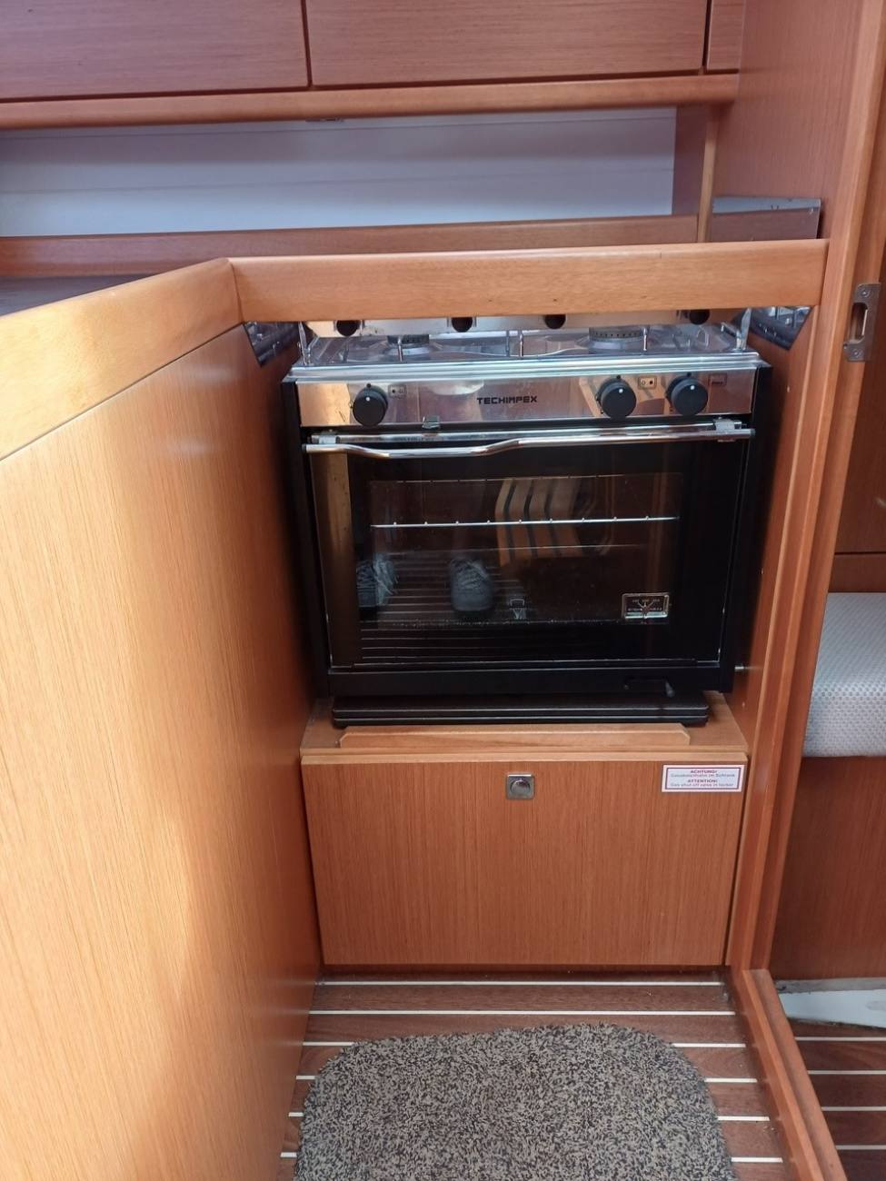2015 Bavaria Cruiser 33 image 26