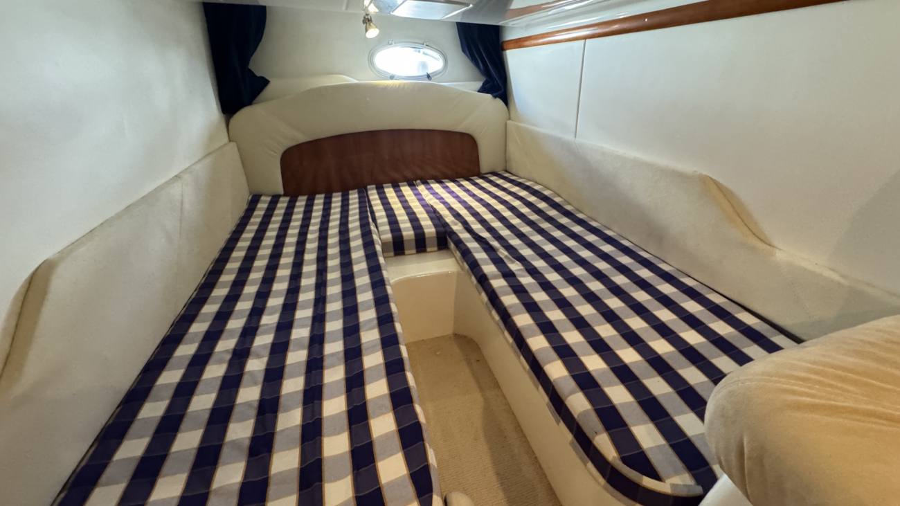 2004 Cranchi Zaffiro 34 image 2