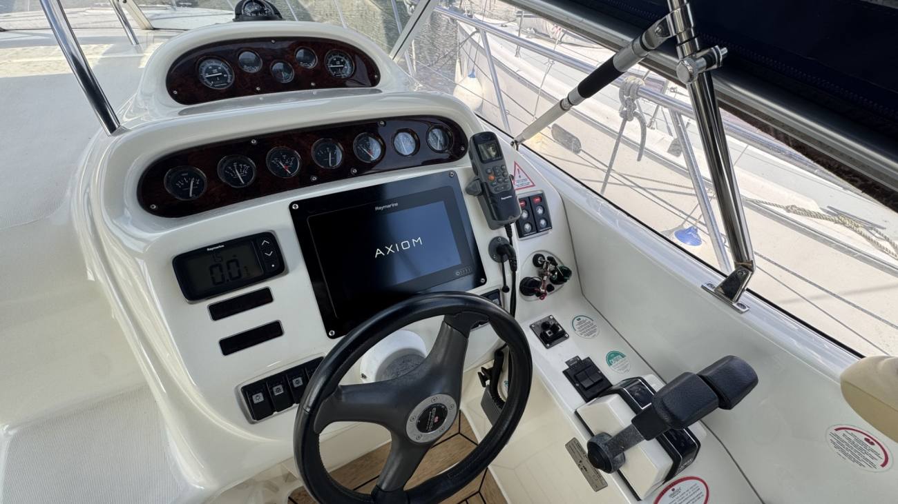 2004 Cranchi Zaffiro 34 image 23