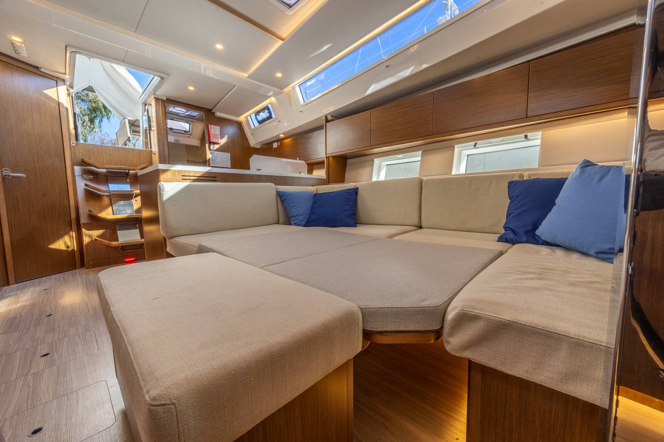 2019 Bavaria C45 Style image 8