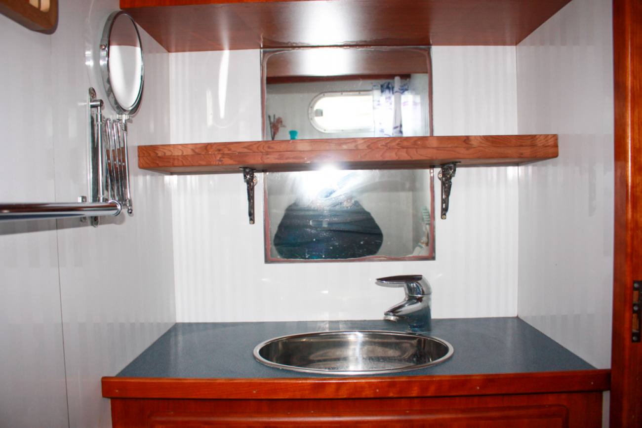 2000 Hollandia 1250 Steel Cruiser (Dublin) image 6