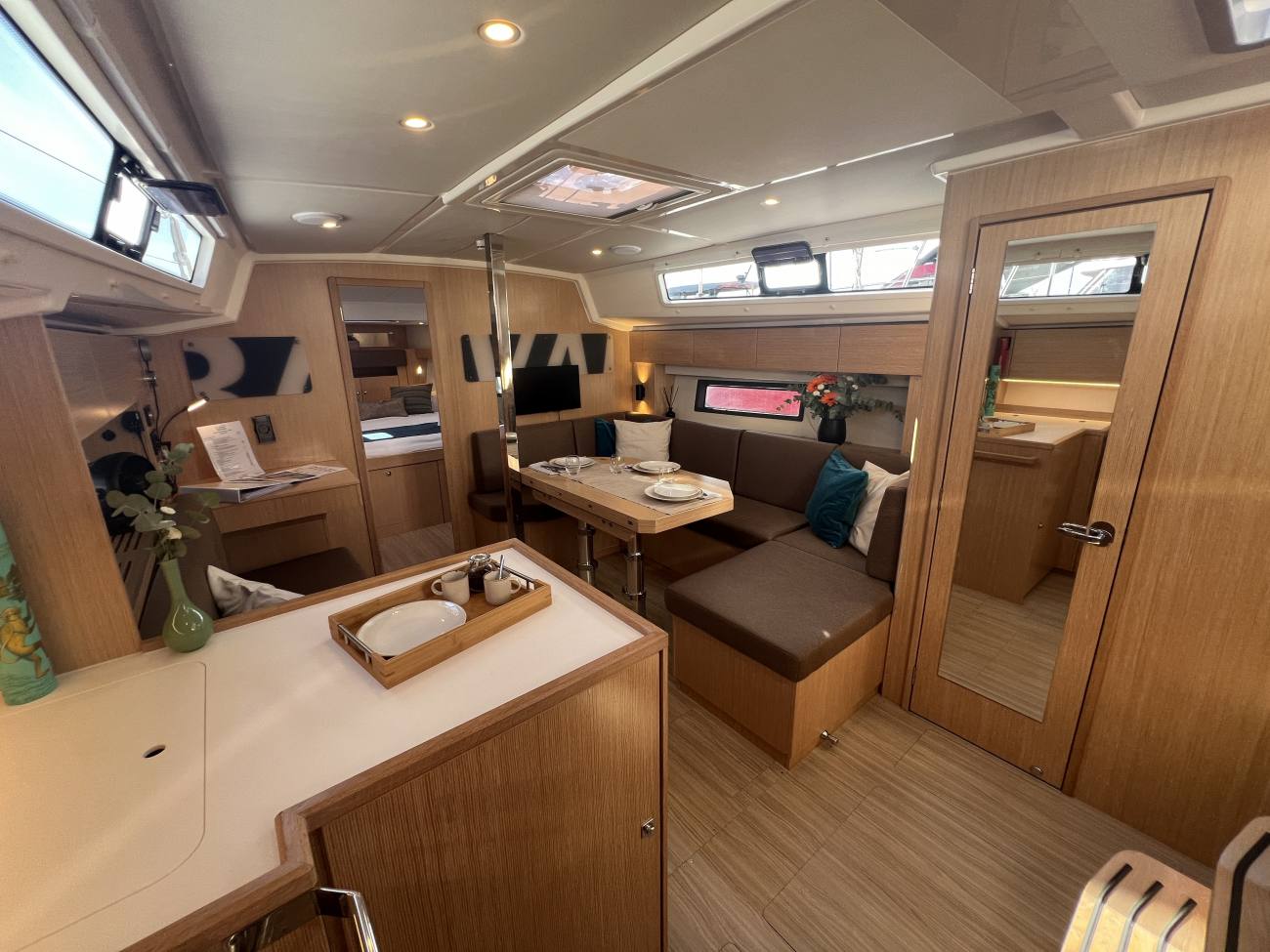 2022 Bavaria C42 image 22