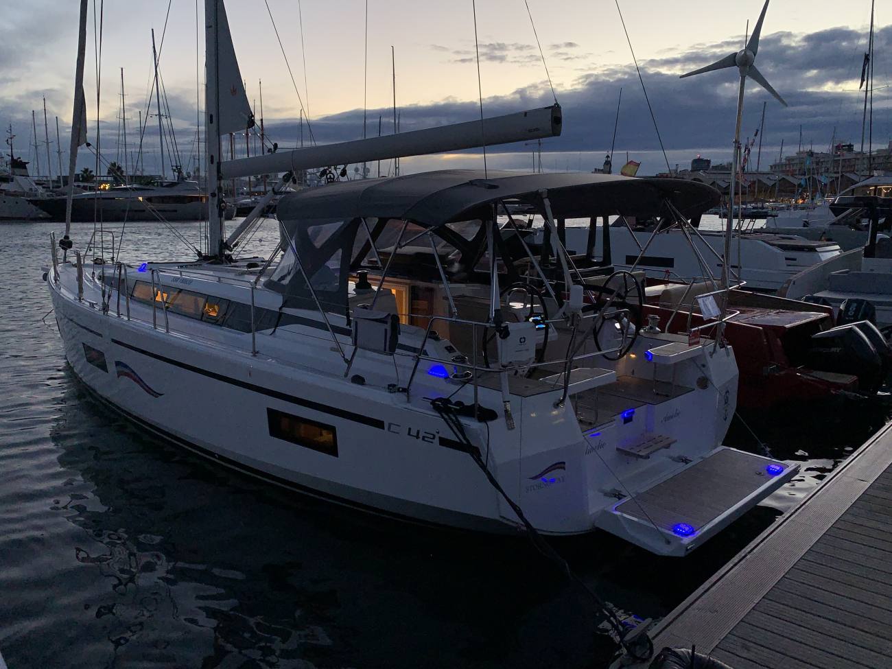 2022 Bavaria C42 image 8