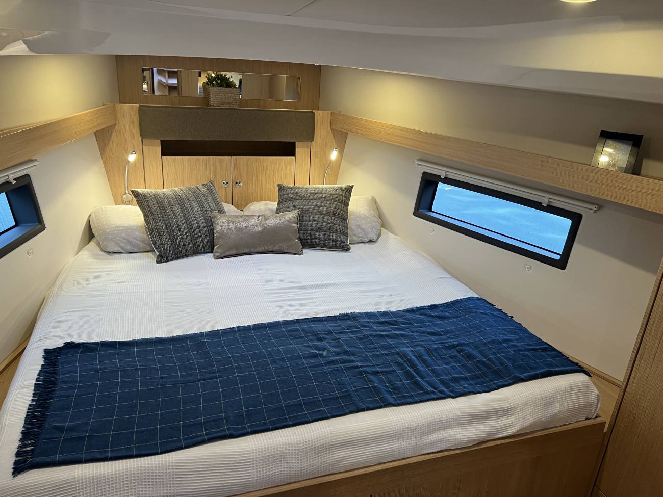 2022 Bavaria C42 image 3