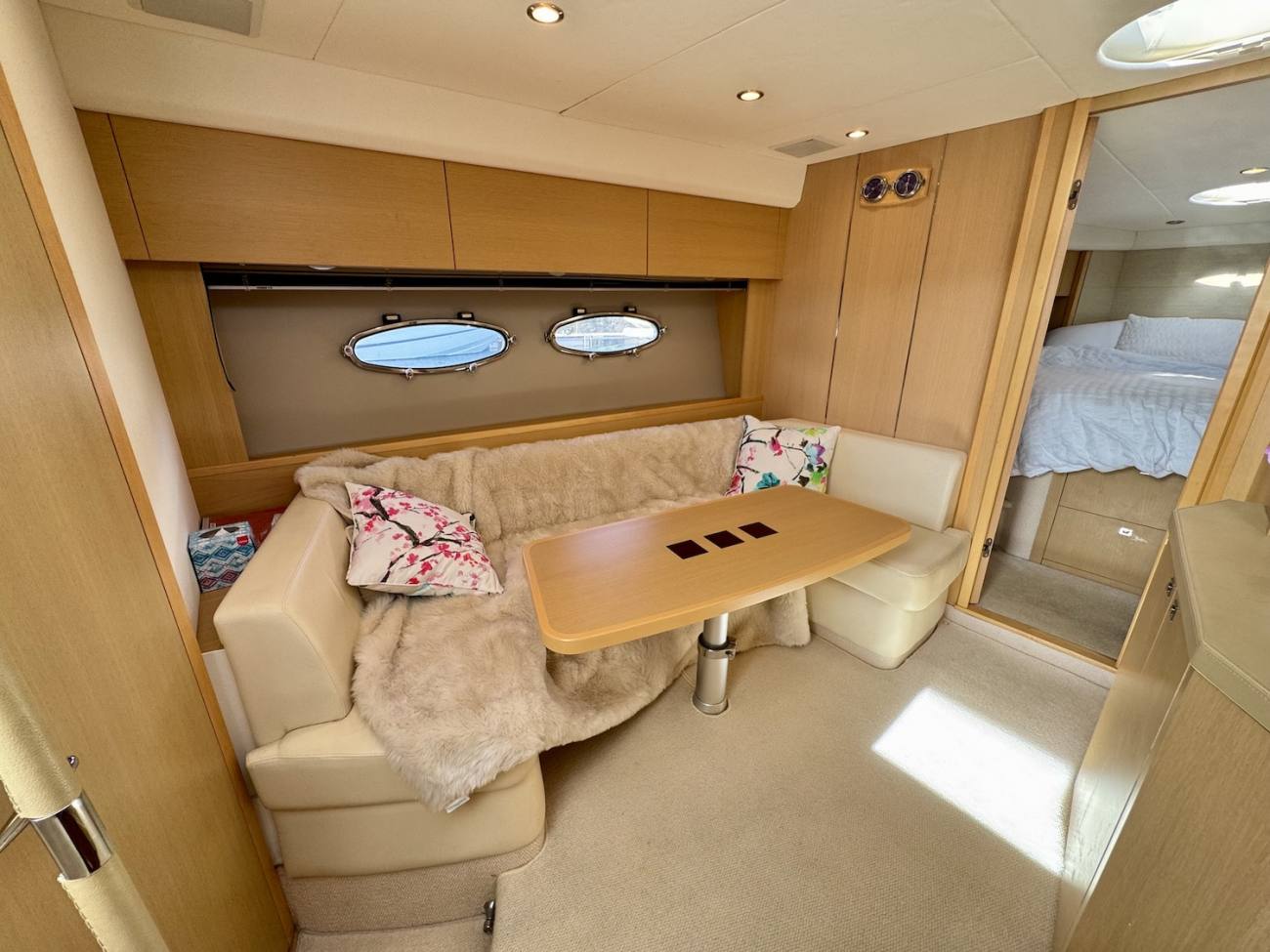 2011 Princess V42 image 42