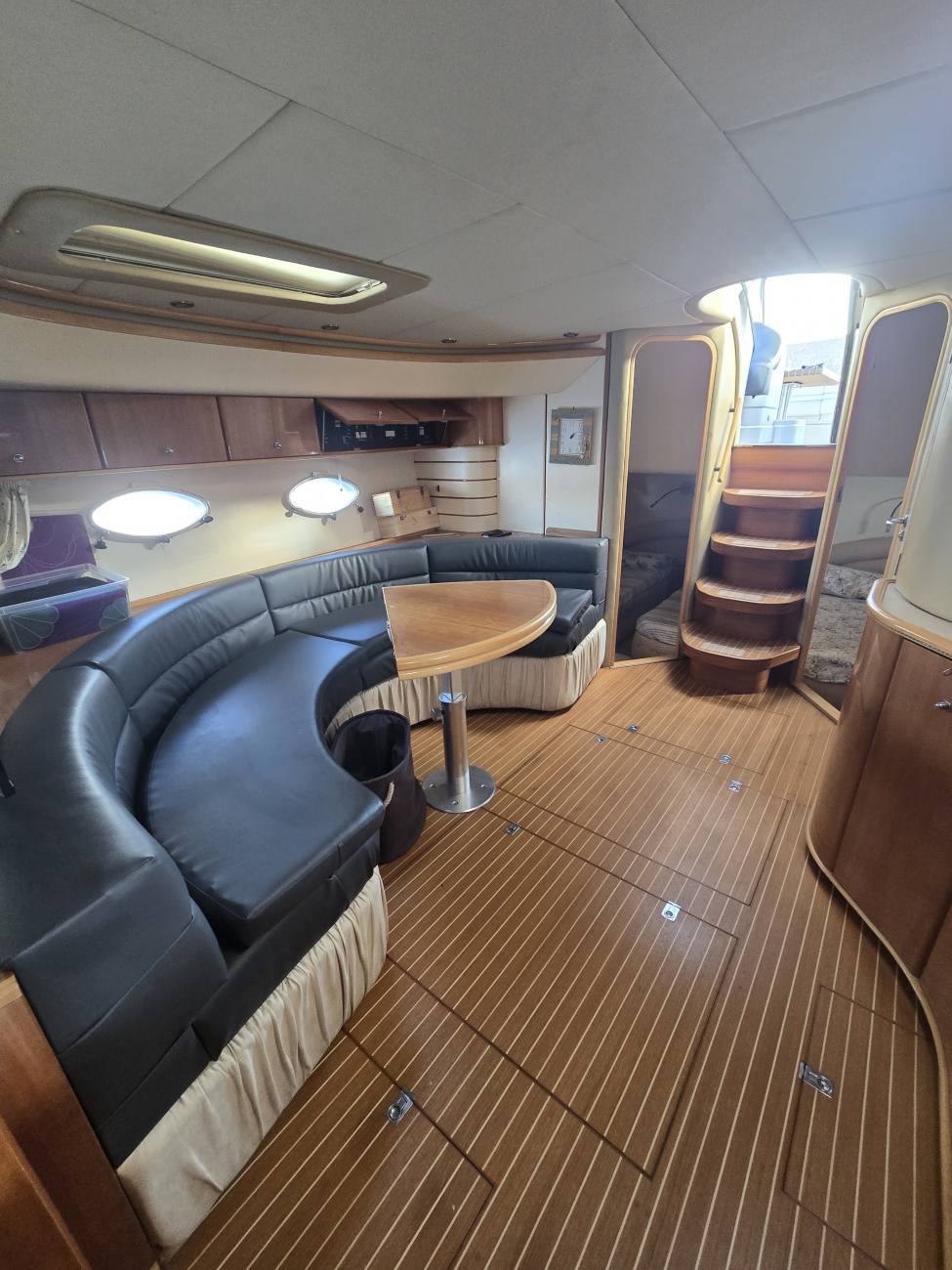 1999 Princess V55 image 11