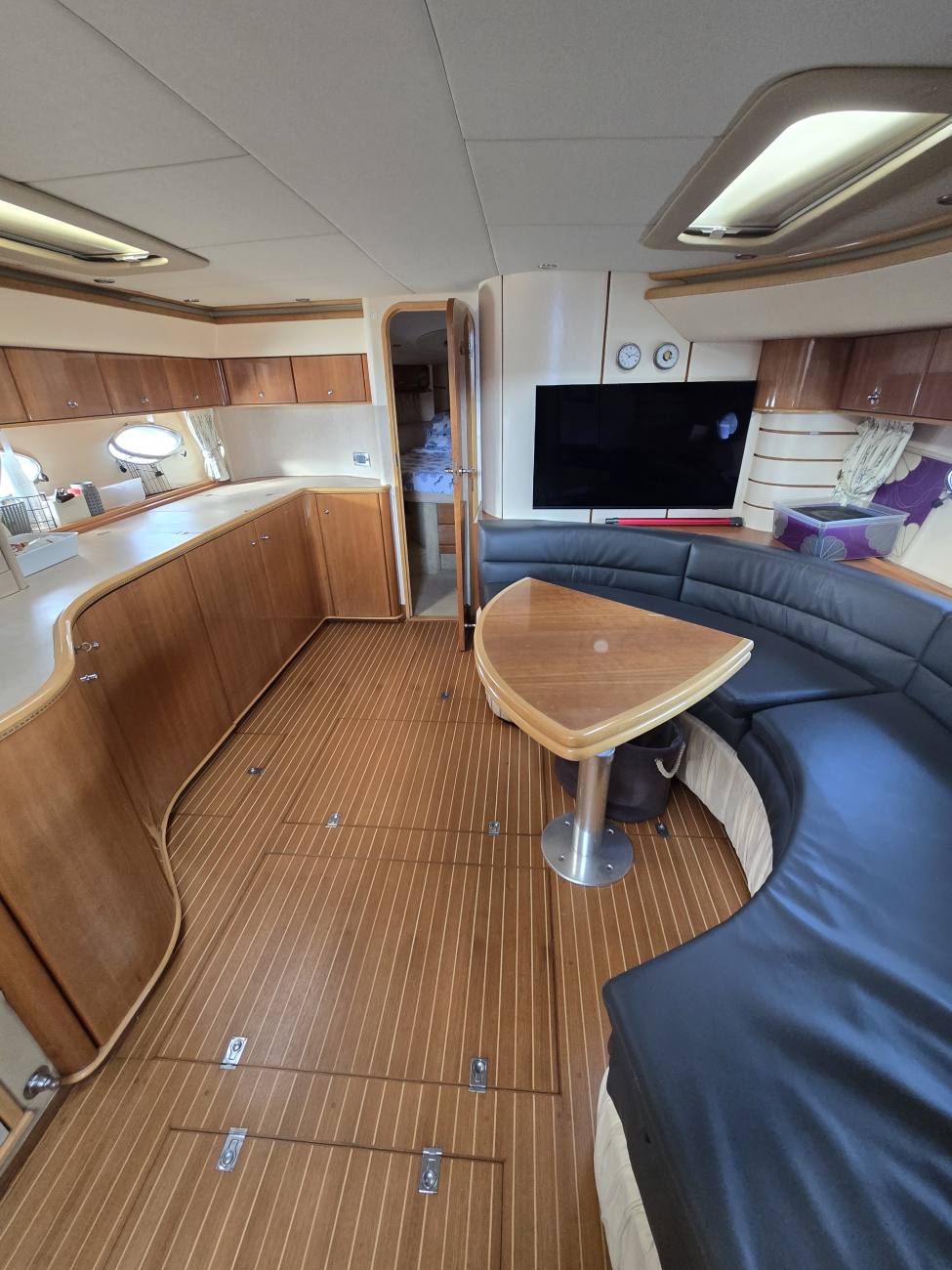 1999 Princess V55 image 8