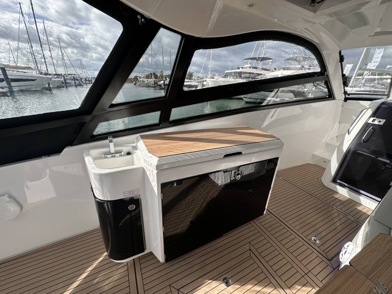 2026 Bavaria Vida Hard Top image 28