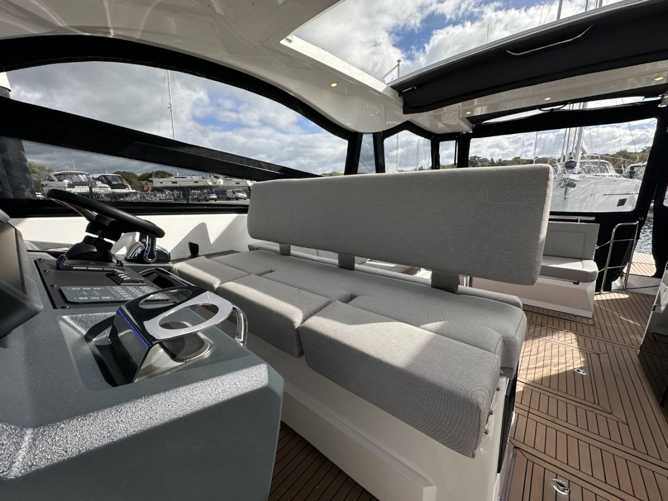 2026 Bavaria Vida Hard Top image 35