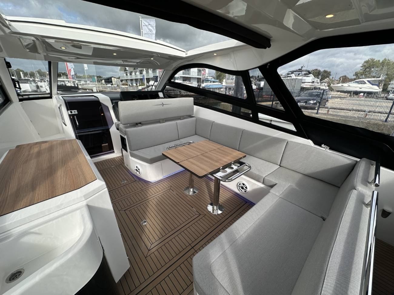 2026 Bavaria Vida Hard Top image 22