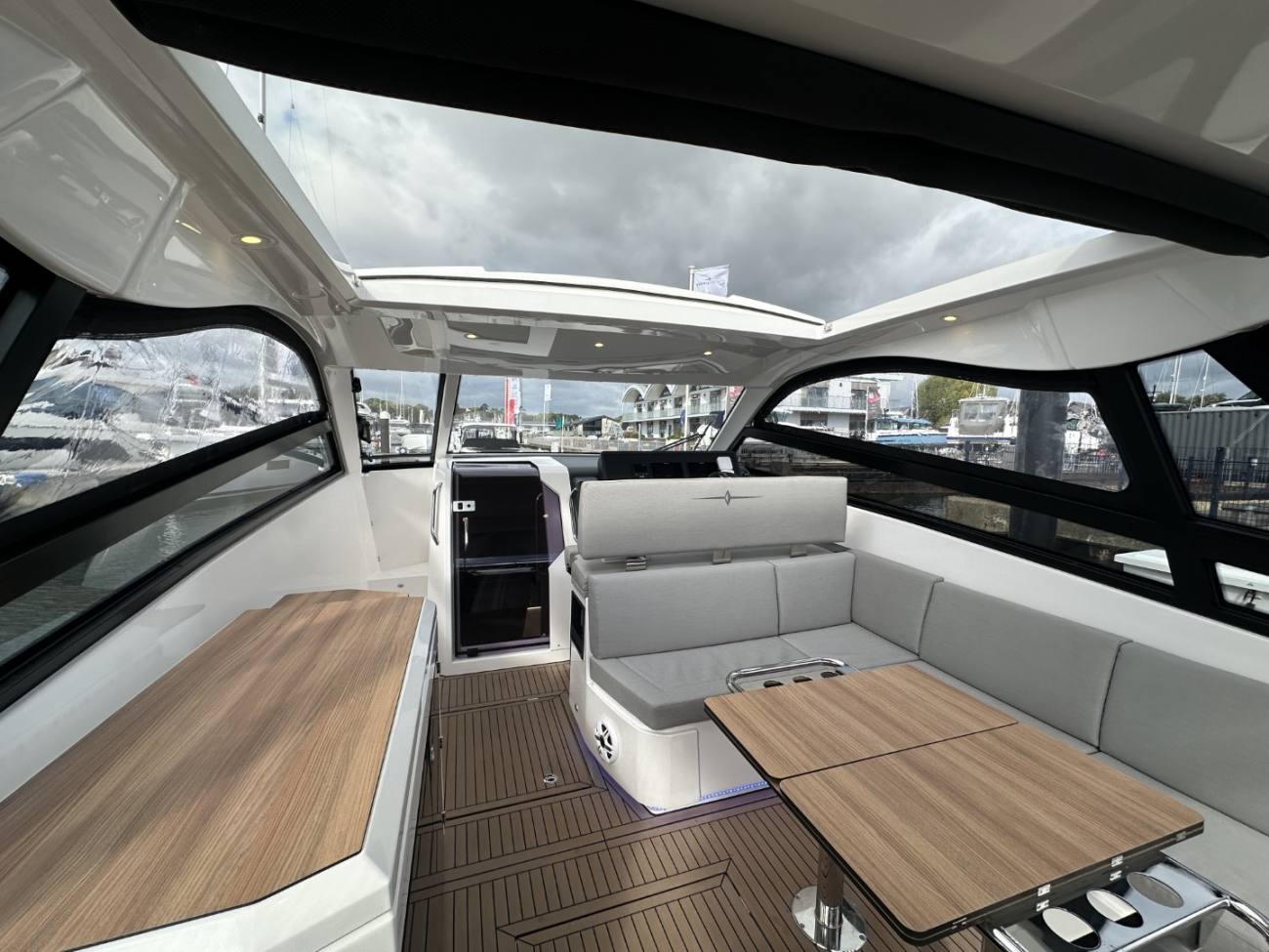 2026 Bavaria Vida Hard Top image 21